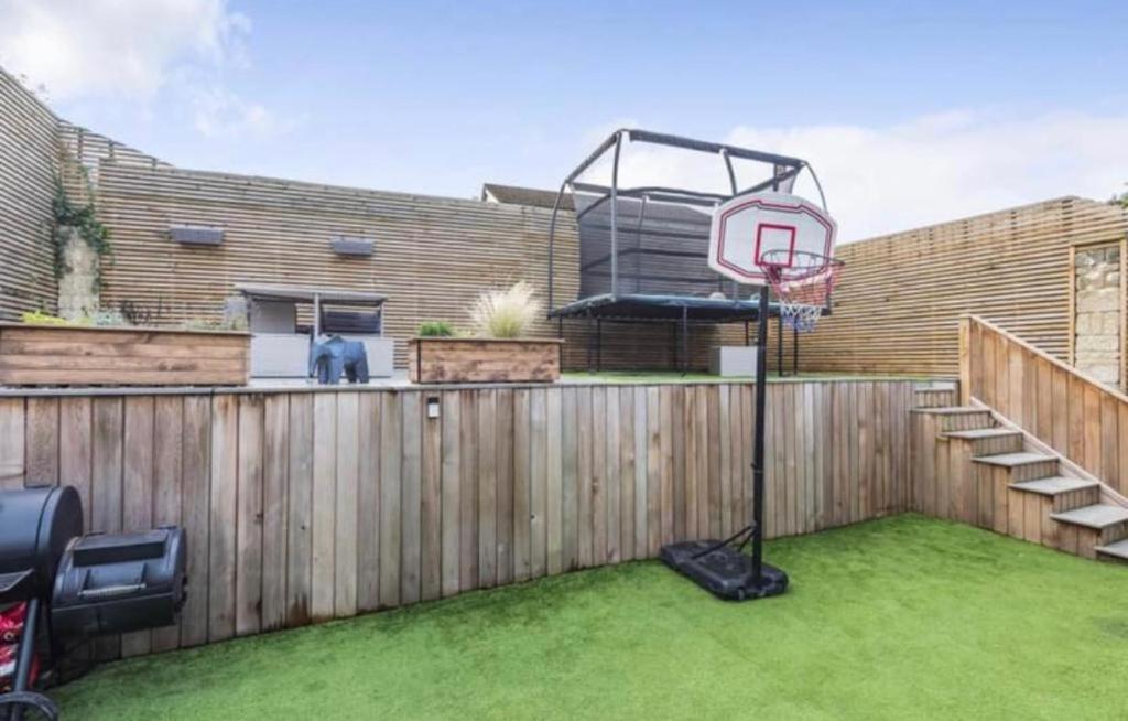 Modern 3 Bed - Sleeps 6 With Hot Tub Villa Bath Exterior photo